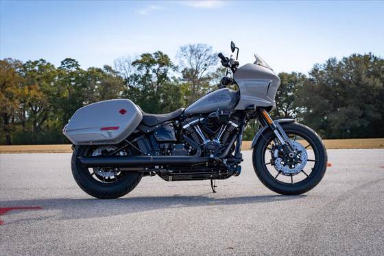 HARLEY-DAVIDSON LOW RIDER ST 